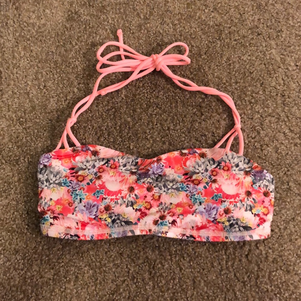 LuLulemon Floral Halter Sports Bra never worn